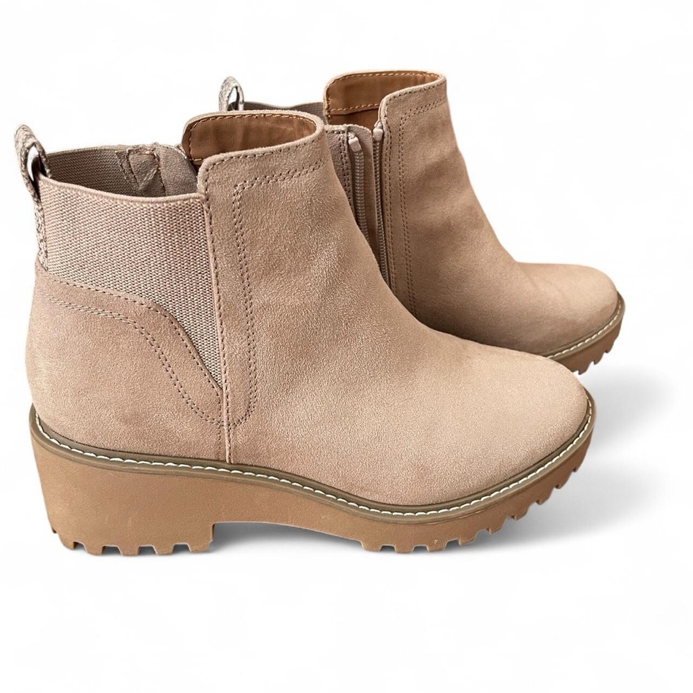 Universal Thread Light Taupe Platform Lug Sole An… - image 3